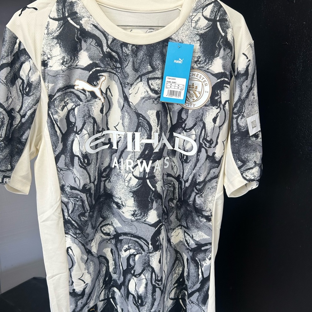 Puma Manchester City Marble-Print Jersey in Cream and Black